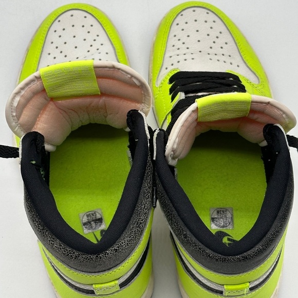 AIR JORDAN 1 RETRO HIGH OG VOLT/BLACK VISIONAIRE SIZE 9 - Picture 14 of 16